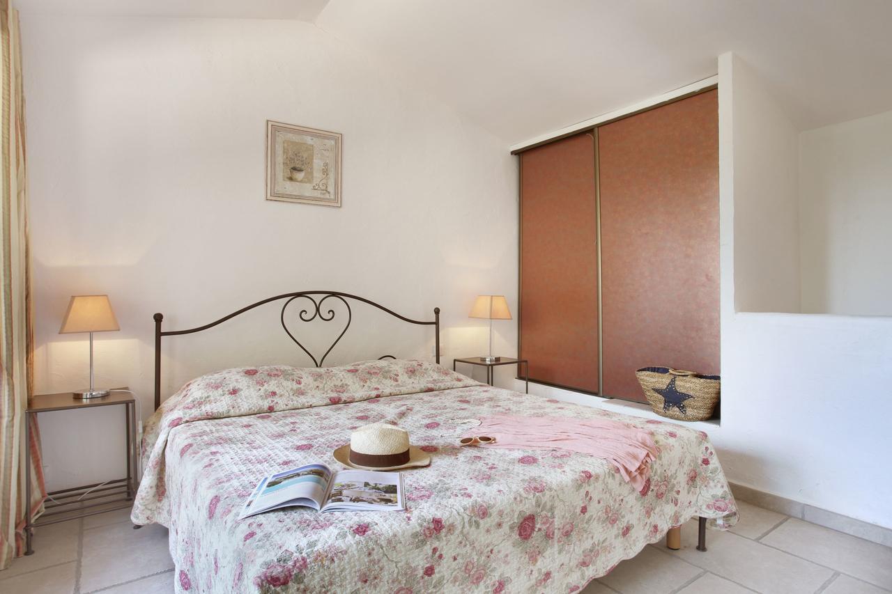 Residence Odalys La Bastide Des Chenes Gordes Exterior photo