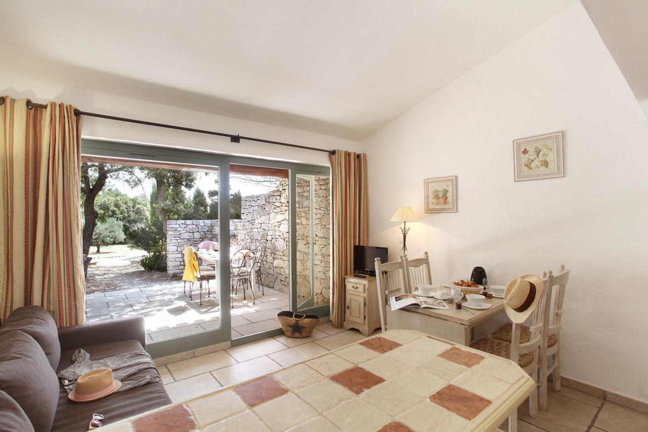 Residence Odalys La Bastide Des Chenes Gordes Exterior photo