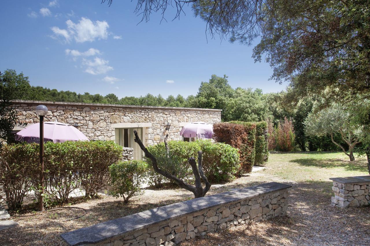 Residence Odalys La Bastide Des Chenes Gordes Exterior photo